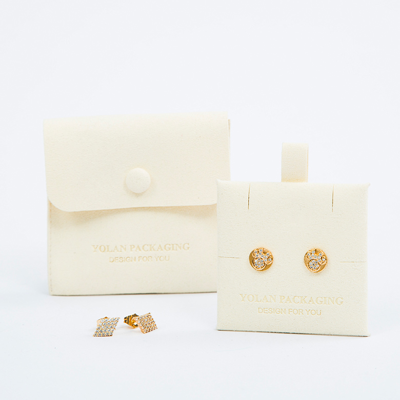 Po co zwracać uwagę na dopasowanie kolorów podczas personalizacji pudeł kartonowych